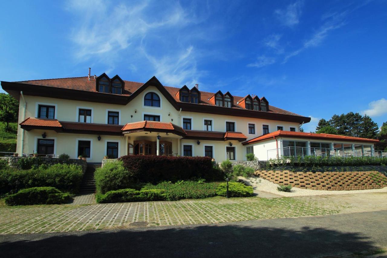 Aquilo Hotel Panorama Tihany Εξωτερικό φωτογραφία